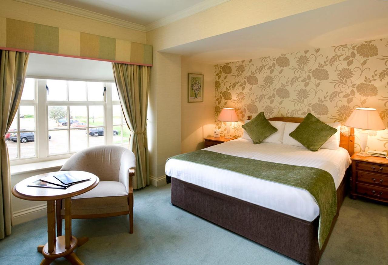Old Hunstanton Le Strange Arms Hotel エクステリア 写真
