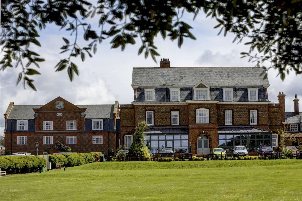 Old Hunstanton Le Strange Arms Hotel エクステリア 写真